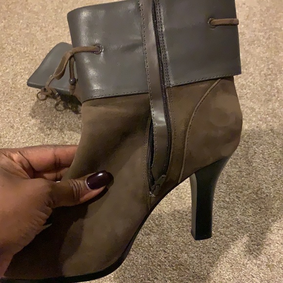 Brand New!!!! Suede Grey leather and suede booties. Brand is Sofft. - Picture 3 of 8
